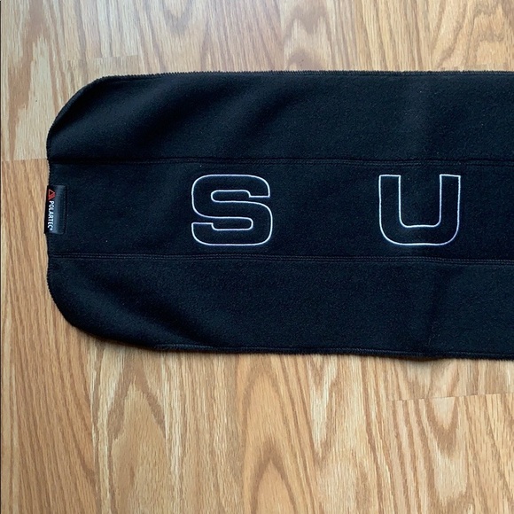 Authentic Supreme Black Polartec Scarf FW18 - Picture 2 of 7